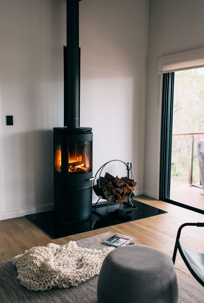 A picture of a fireplace in a living room